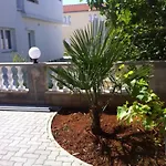 Santoni فير