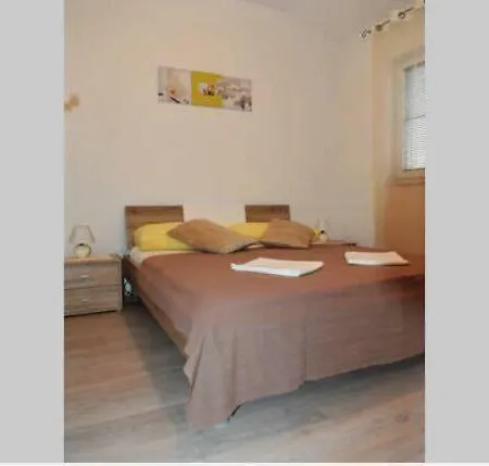 Santoni Apartman Vir